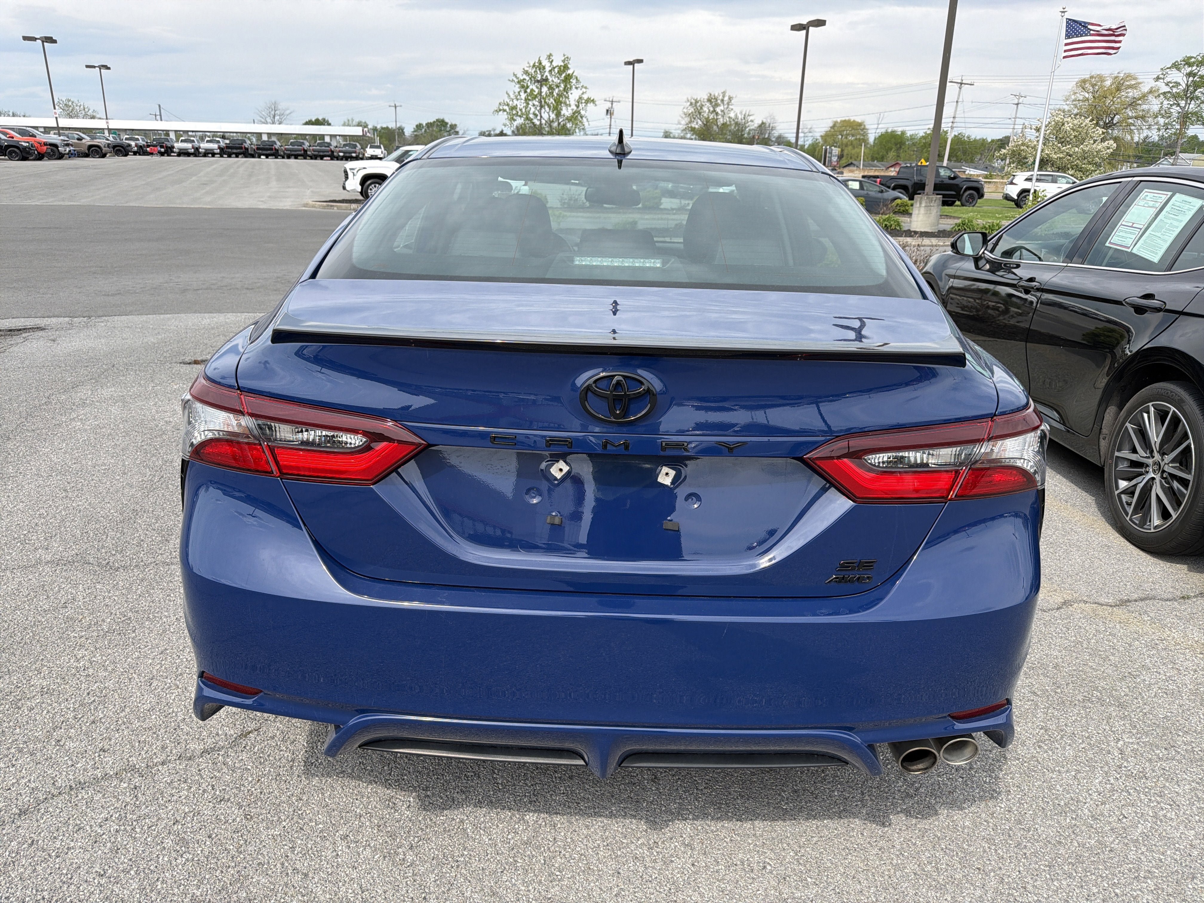Used 2023 Toyota Camry SE w/ Convenience Package AWD/4WD image 6