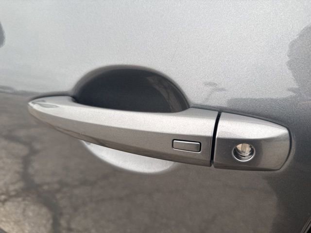 Used 2023 Nissan Rogue SV image 25