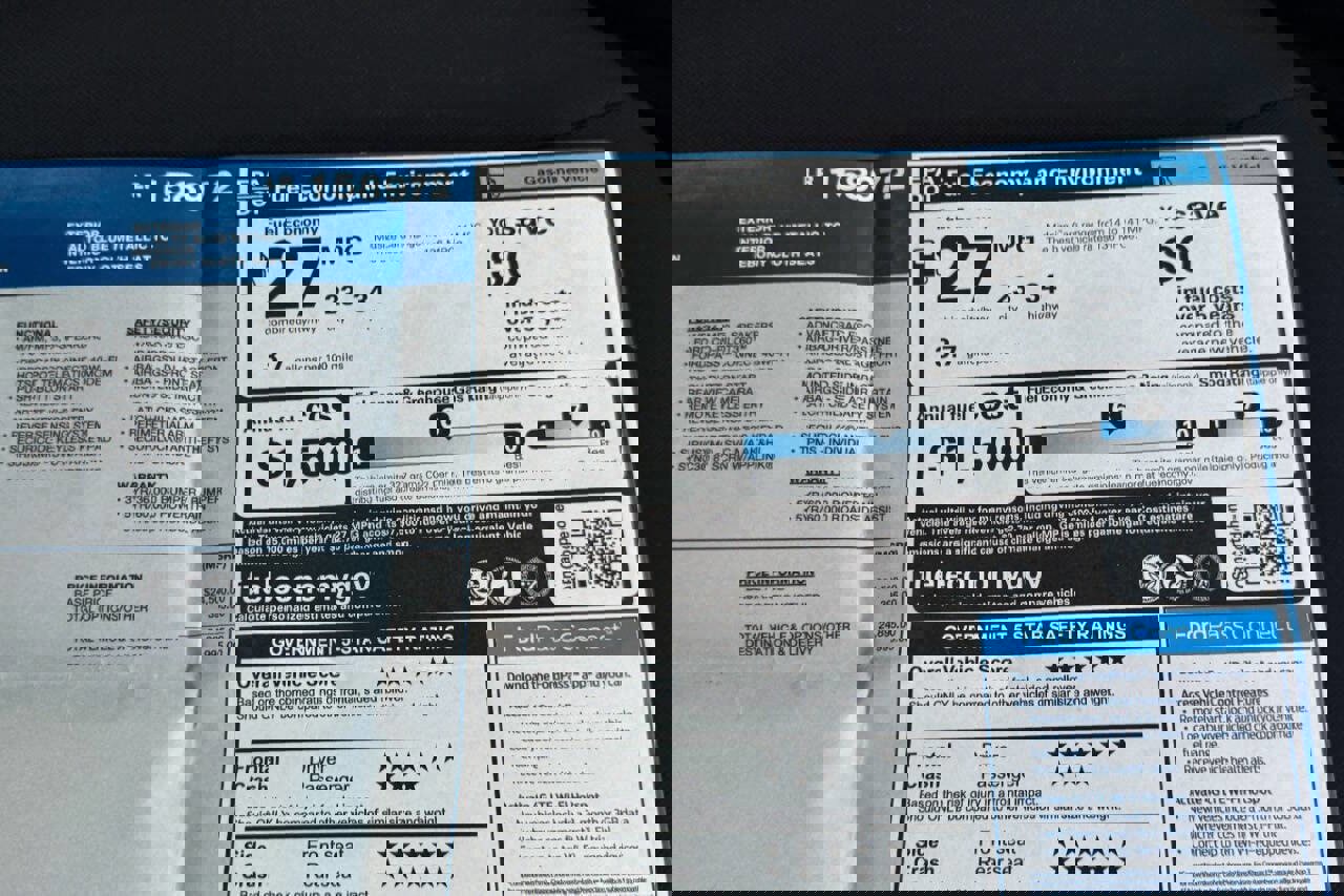 Used 2020 Ford Fusion SE image 33