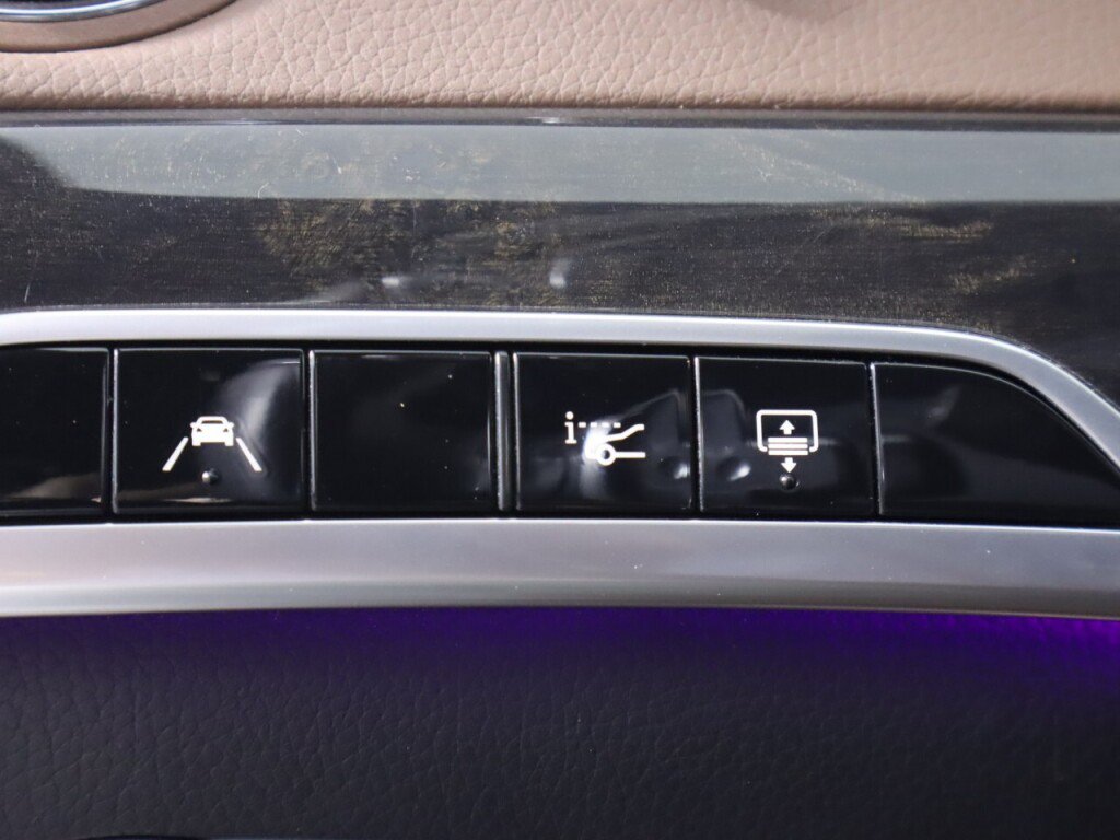 Used 2018 Mercedes-Benz S 560 4MATIC Sedan image 10