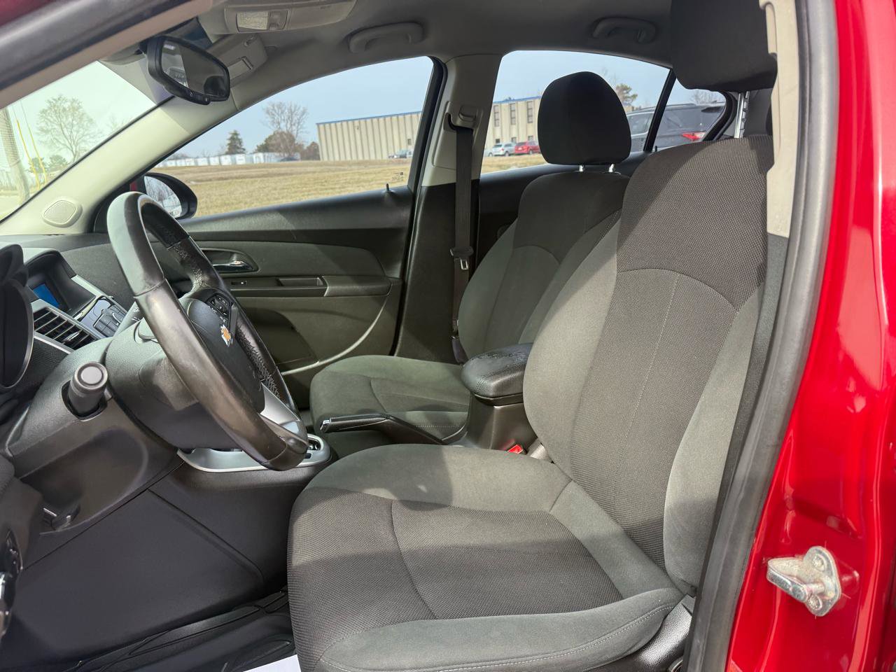 Used 2011 Chevrolet Cruze LT FWD image 12