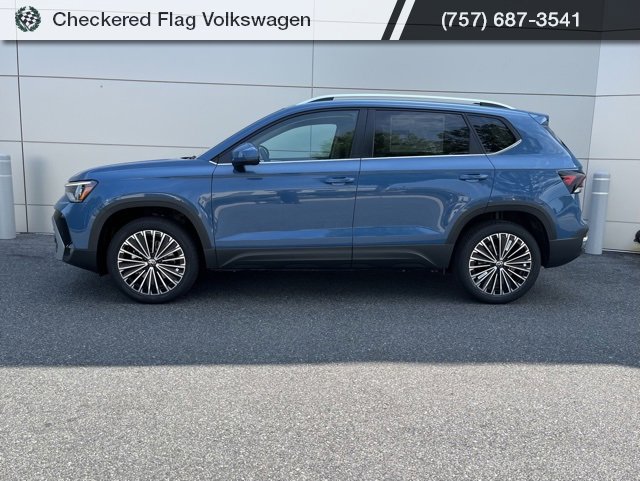 New 2025 Volkswagen Taos SE image 11