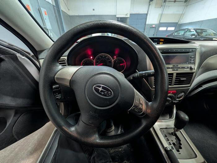 Used 2010 Subaru Impreza 2.5i AWD/4WD image 33