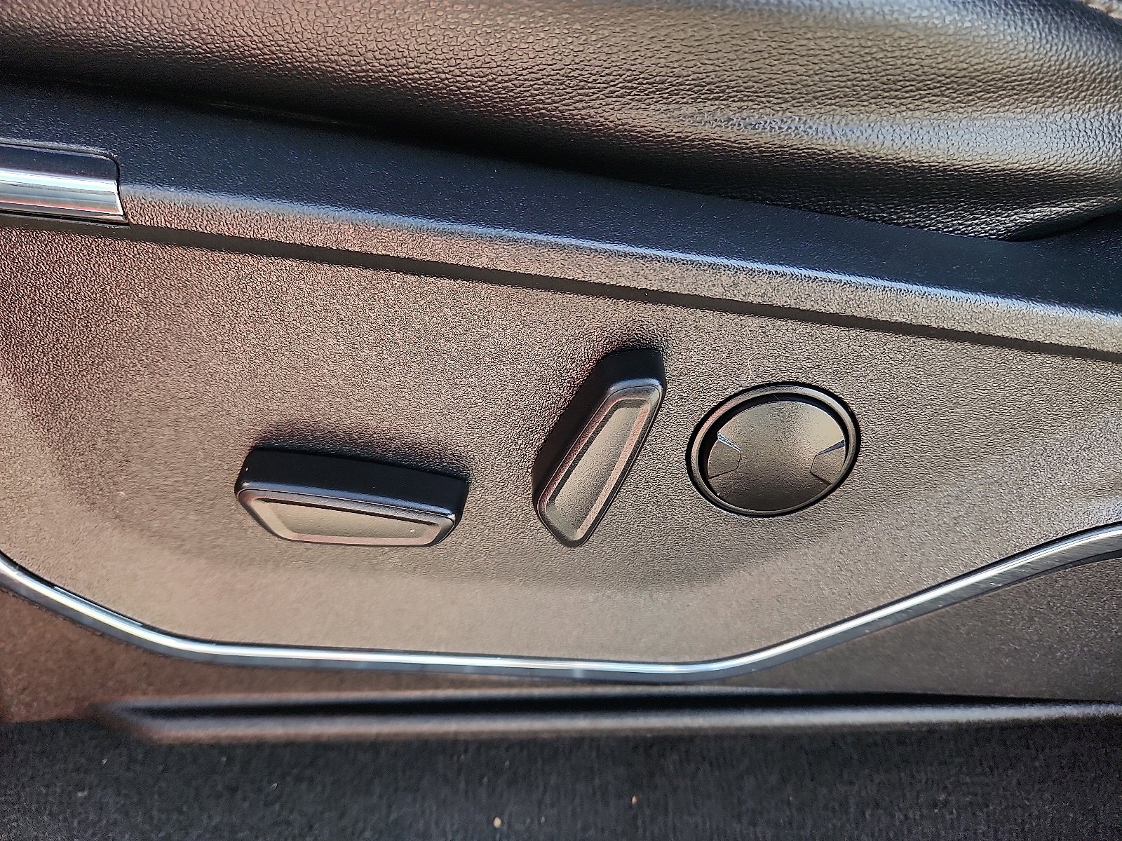 Used 2023 Ford F350 Lariat w/ Lariat Ultimate Package image 12