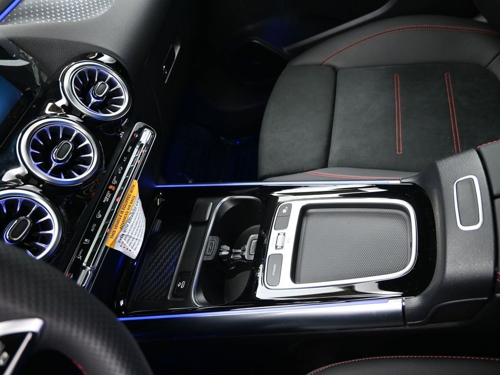 New 2025 Mercedes-Benz GLA 250 4MATIC image 18
