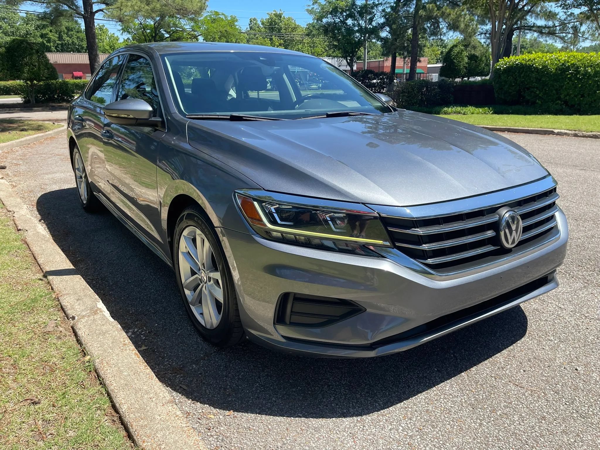 Used 2020 Volkswagen Passat 2.0T SE FWD image 7