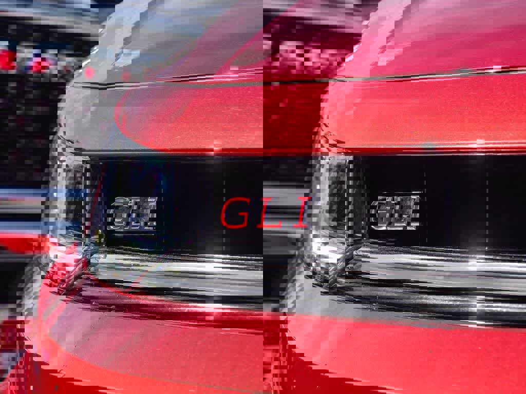 Used 2025 Volkswagen Jetta GLI Autobahn w/ GLI Black Package image 9