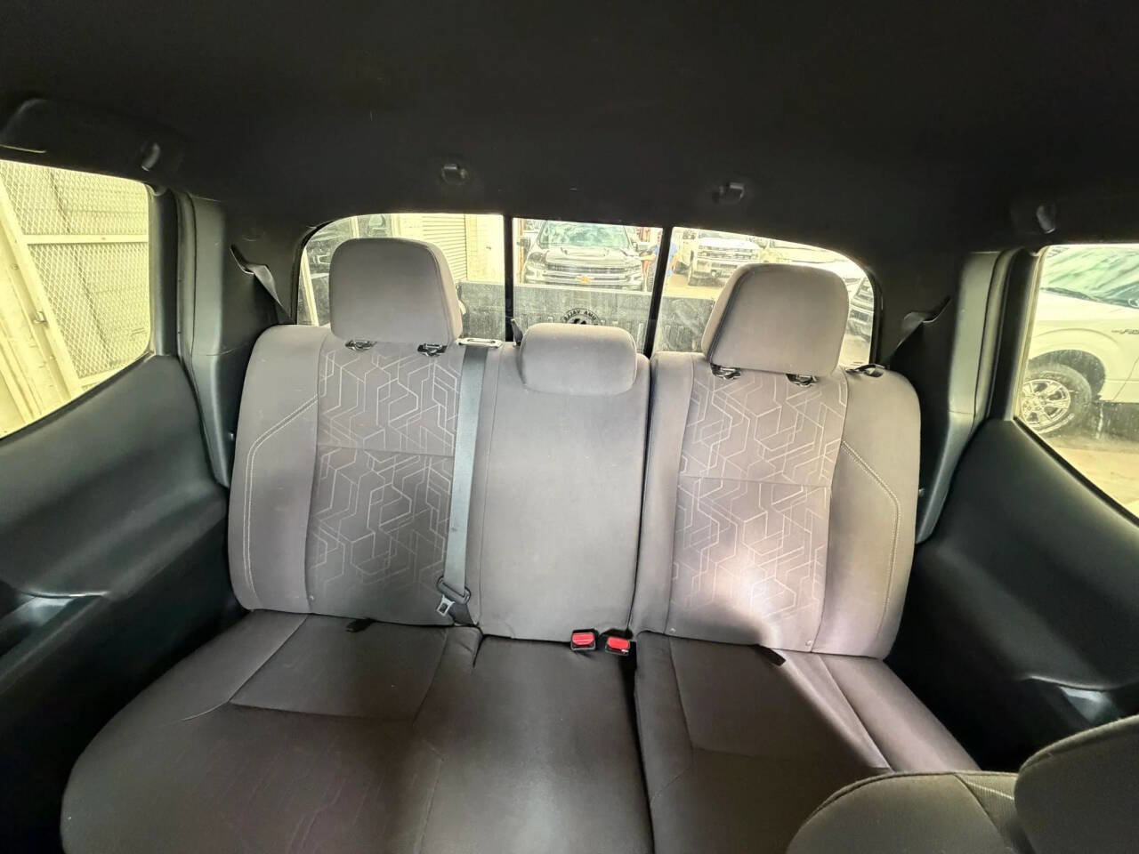 Used 2017 Toyota Tacoma TRD Sport w/ Tow Package (A/T) image 6