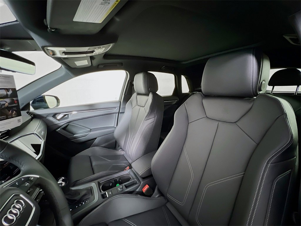 New 2025 Audi Q3 2.0T Premium image 11