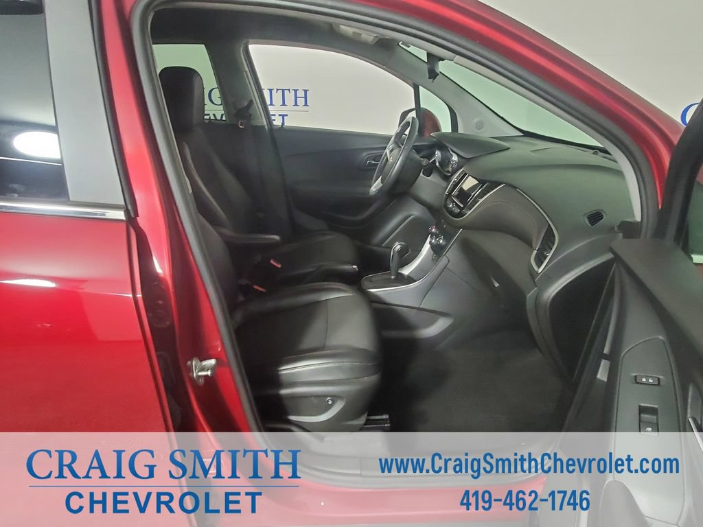 Used 2019 Chevrolet Trax LT w/ LT Convenience Package AWD/4WD image 15