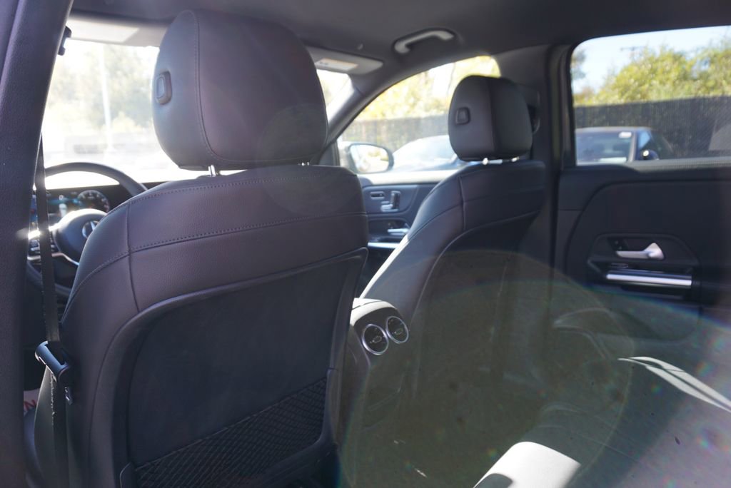 Certified 2021 Mercedes-Benz GLA 250 4MATIC image 14