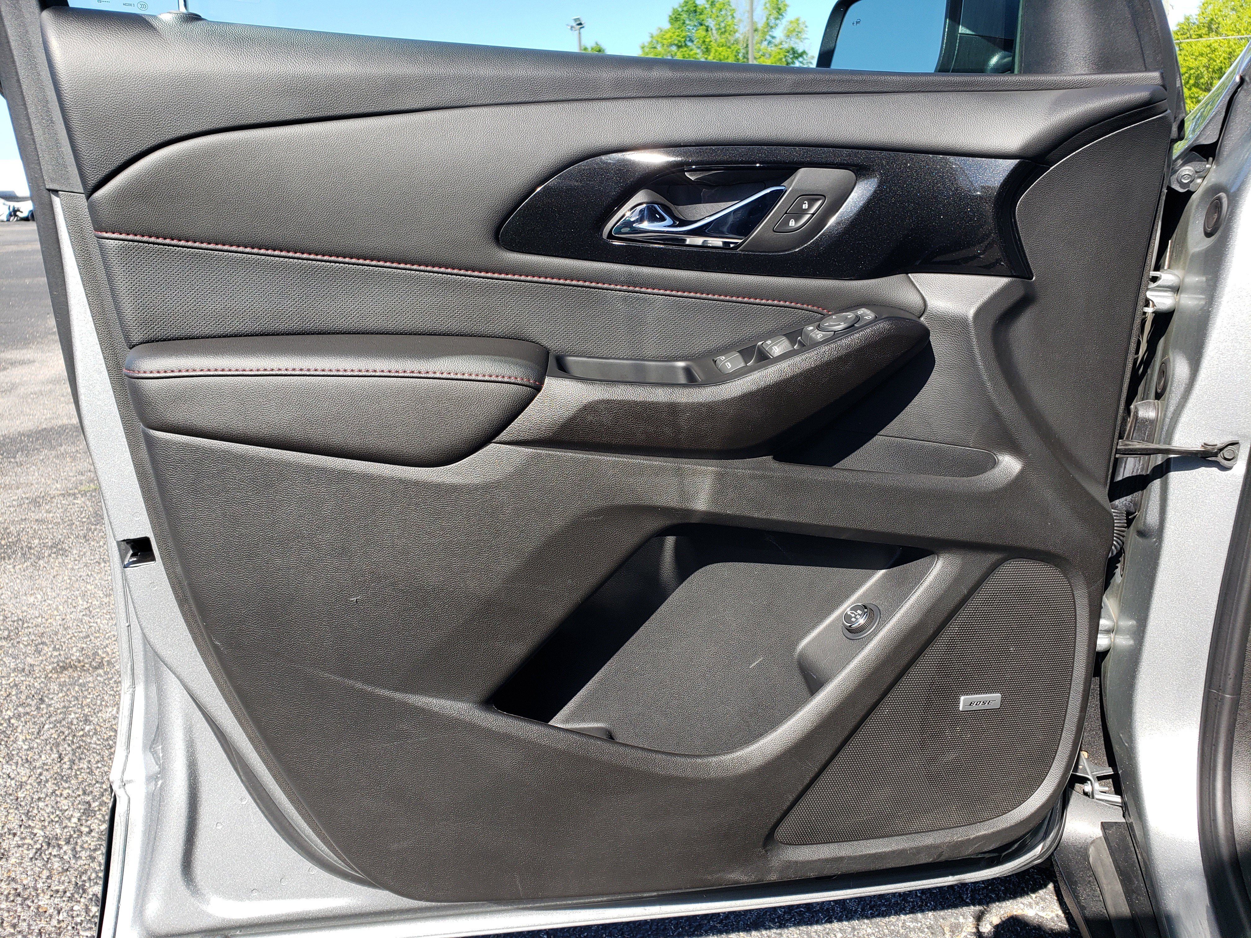 Used 2023 Chevrolet Traverse RS w/ LPO, Floor Liner Package FWD image 14
