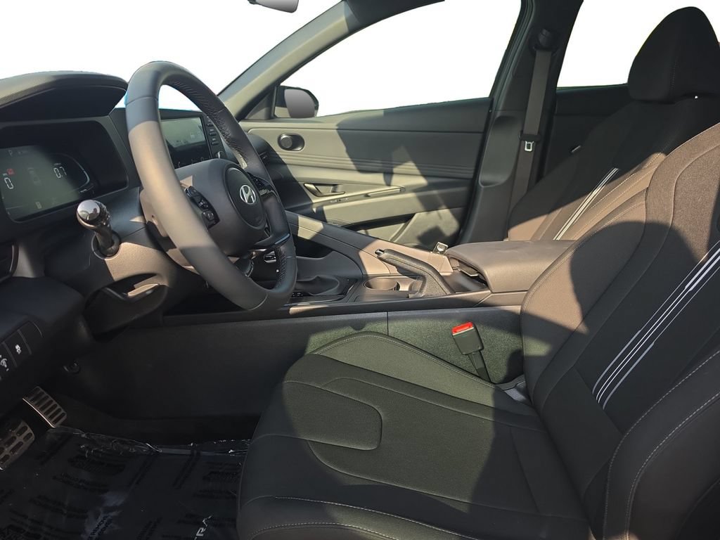 New 2026 Hyundai Elantra Sport FWD image 10