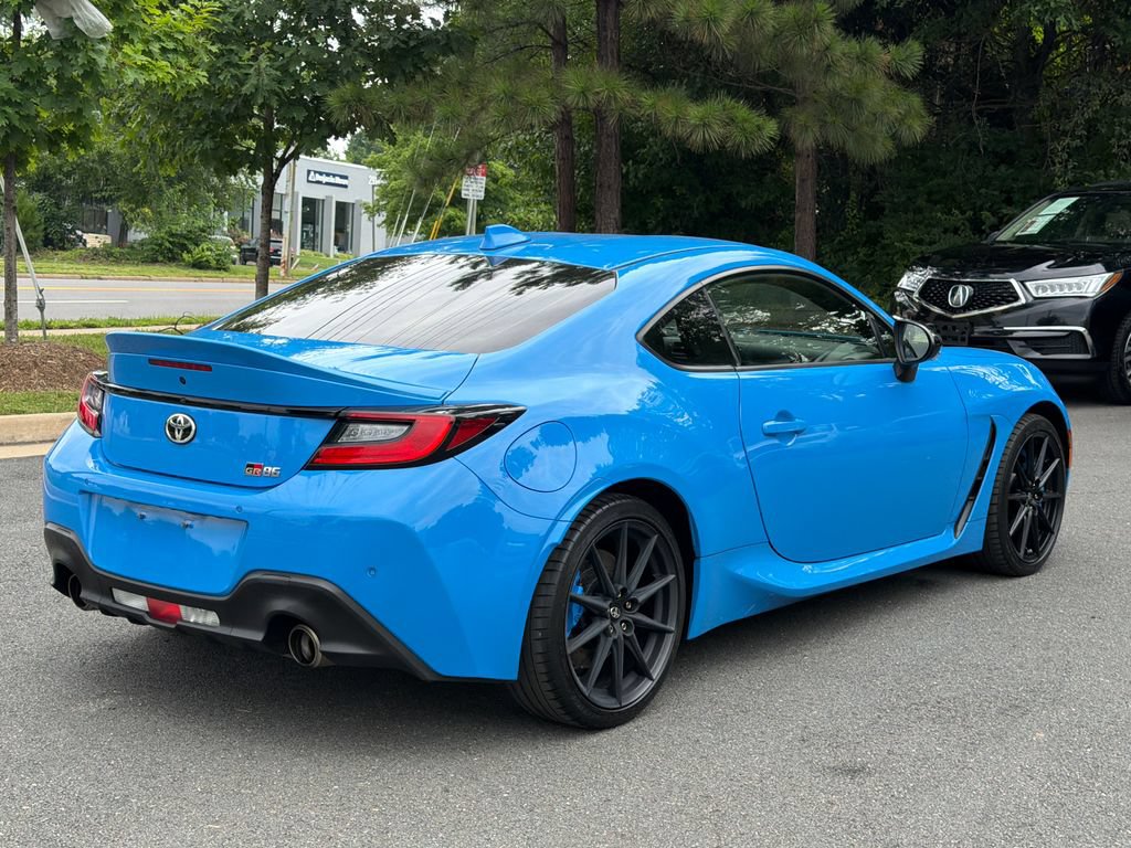 Used 2022 Toyota GR86 Premium w/ ALL Weather Mat Package (TMS) RWD image 4