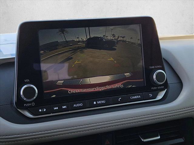 Used 2025 Nissan Rogue SV w/ SV Premium Package FWD image 13