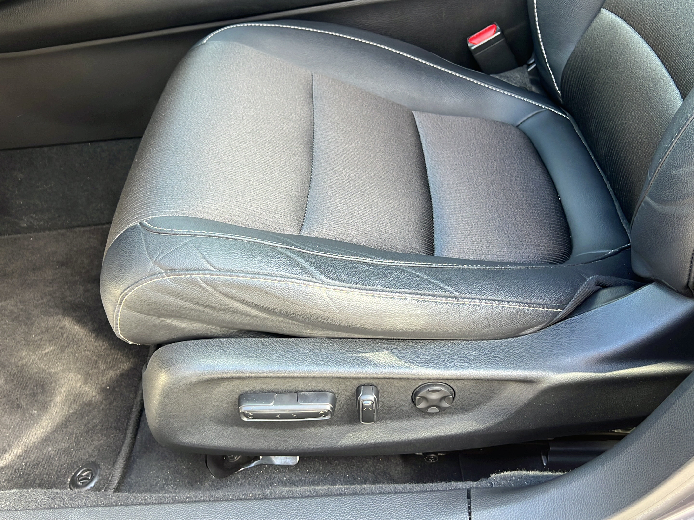 Used 2019 Honda Accord Sport image 16