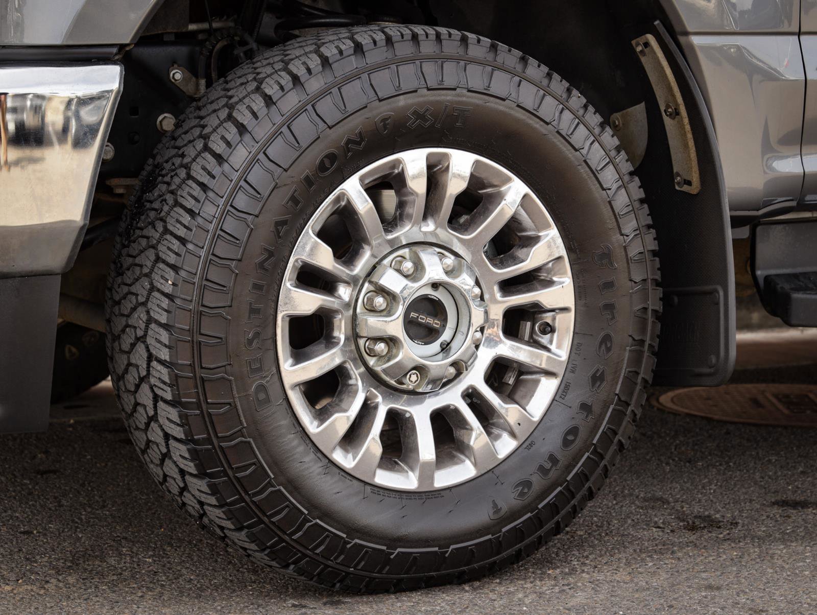 Used 2022 Ford F350 XLT w/ XLT Premium Package image 11