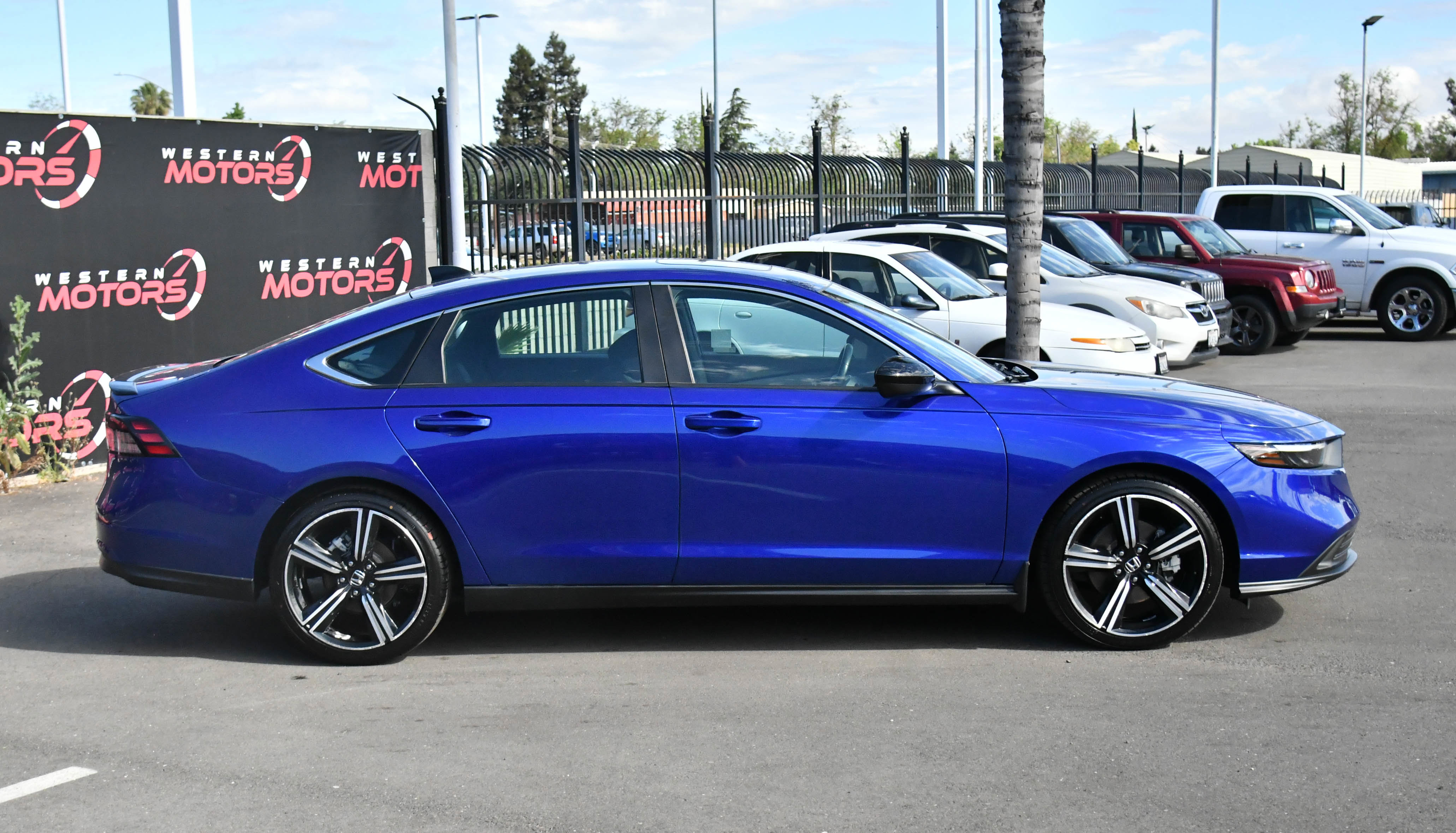 Used 2024 Honda Accord Sport image 9