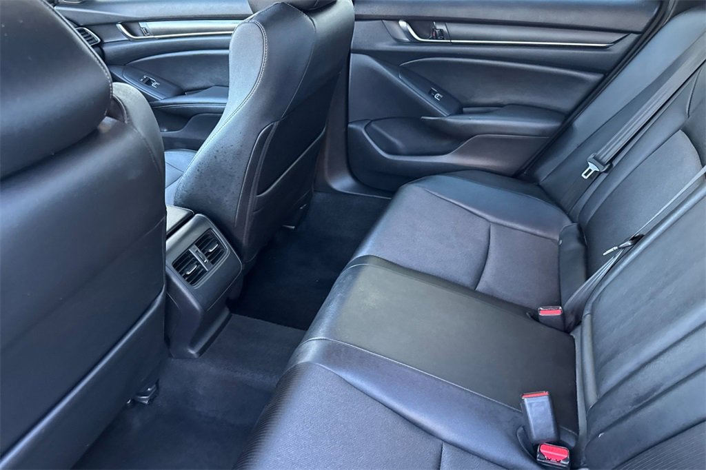 Used 2019 Honda Accord Sport image 12