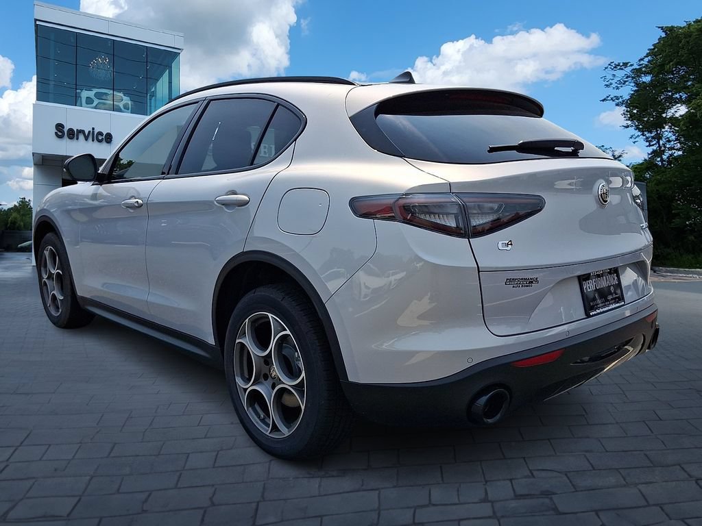 New 2026 Alfa Romeo Stelvio Sprint AWD/4WD image 3