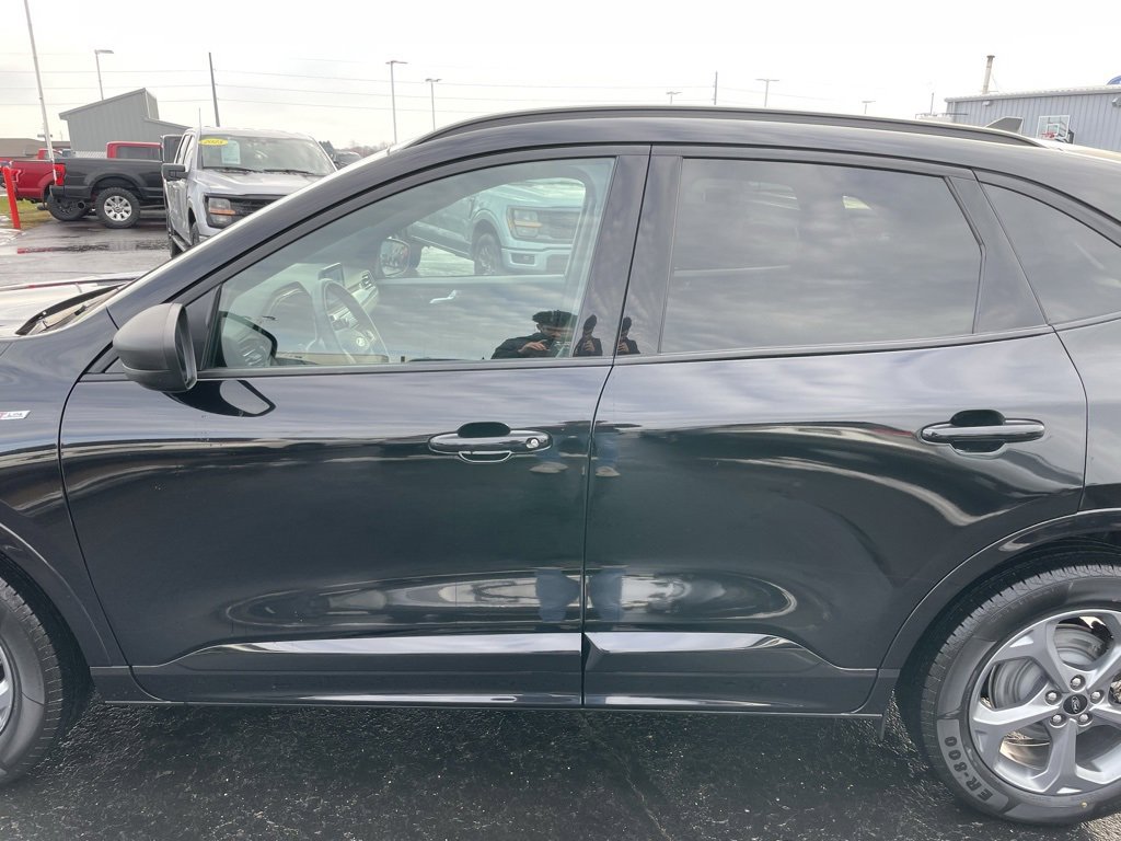 Used 2024 Ford Escape ST-Line image 40