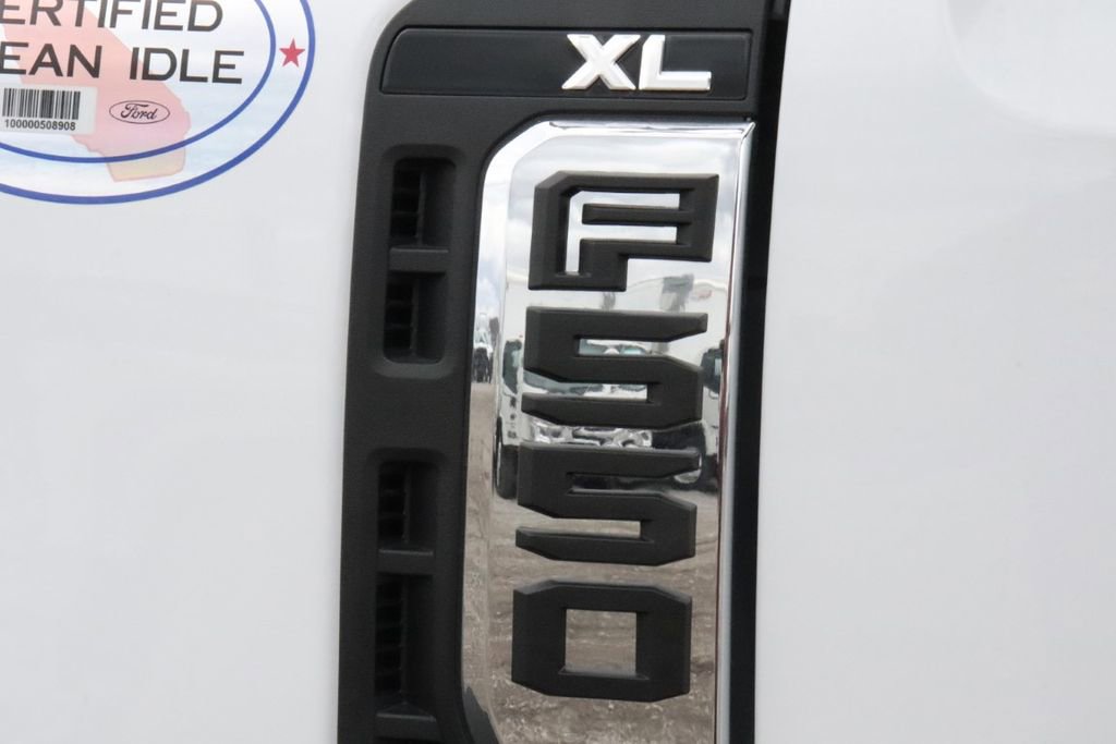 New 2025 Ford F550 4x4 Regular Cab Super Duty image 19