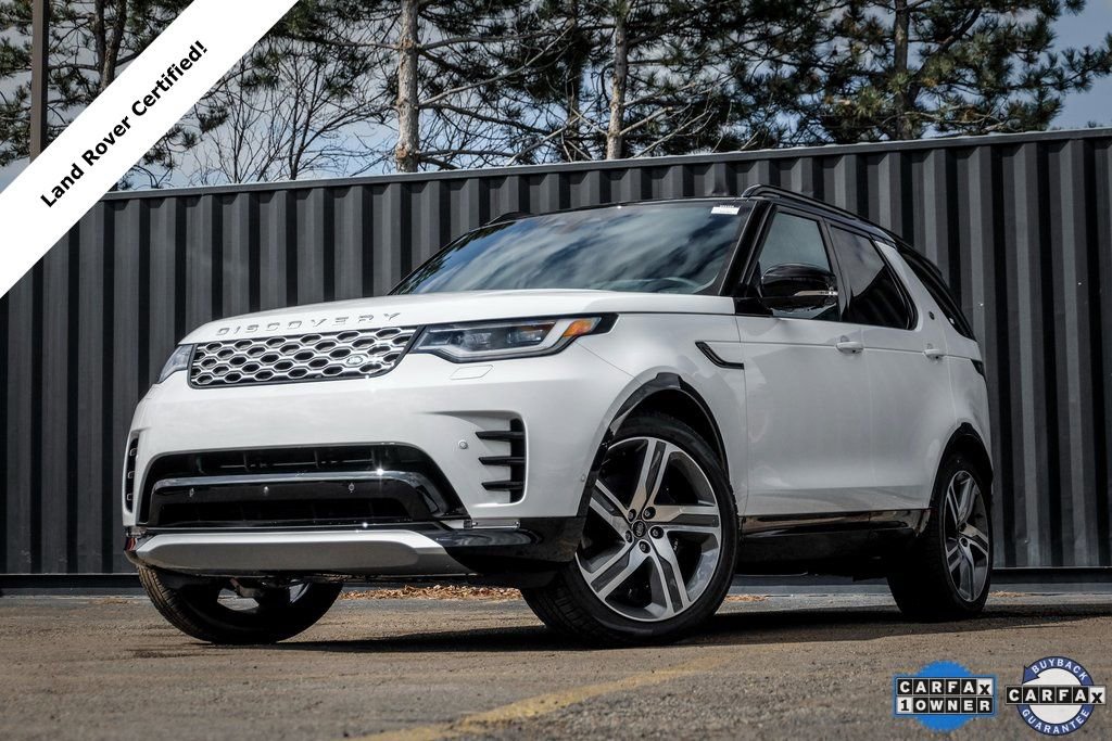 Used 2025 Land Rover Discovery Metropolitan Edition AWD/4WD image 1