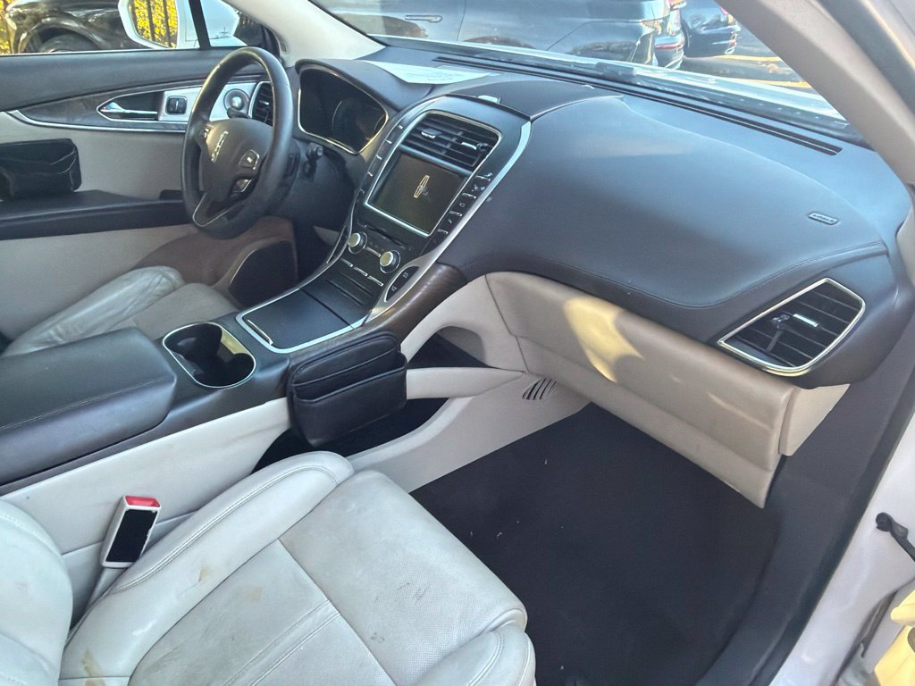 Used 2016 Lincoln MKX Reserve w/ Luxury Package AWD/4WD image 8