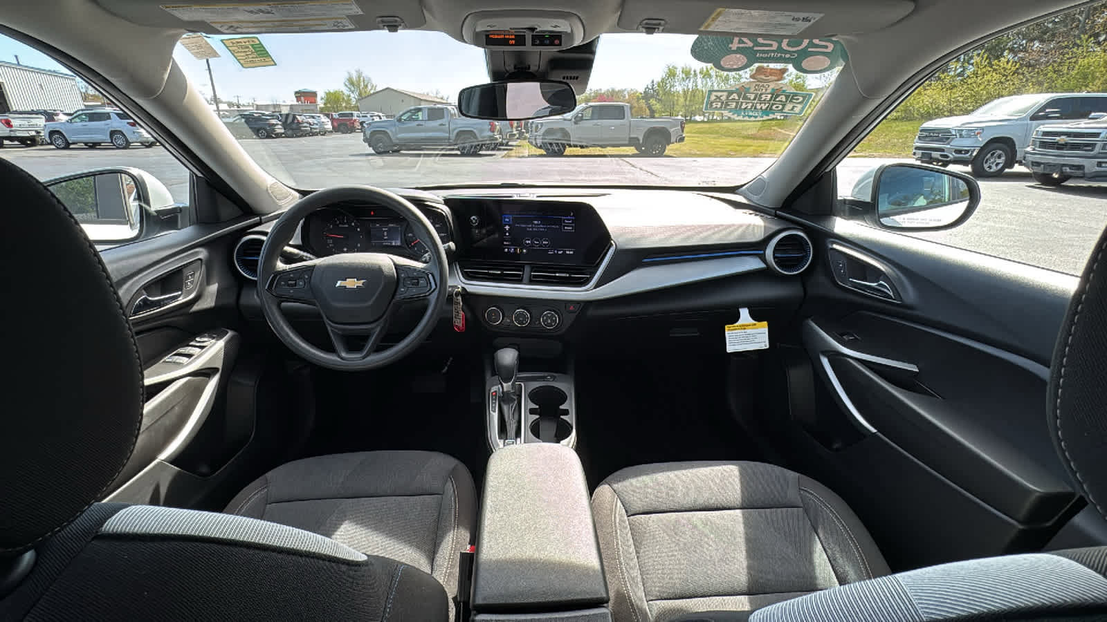 Used 2024 Chevrolet Trax LS w/ LS Convenience Package FWD image 26