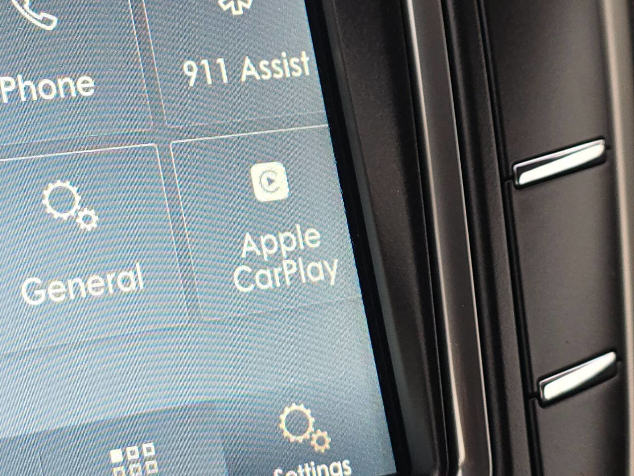 Used 2019 Lincoln Nautilus Select image 17