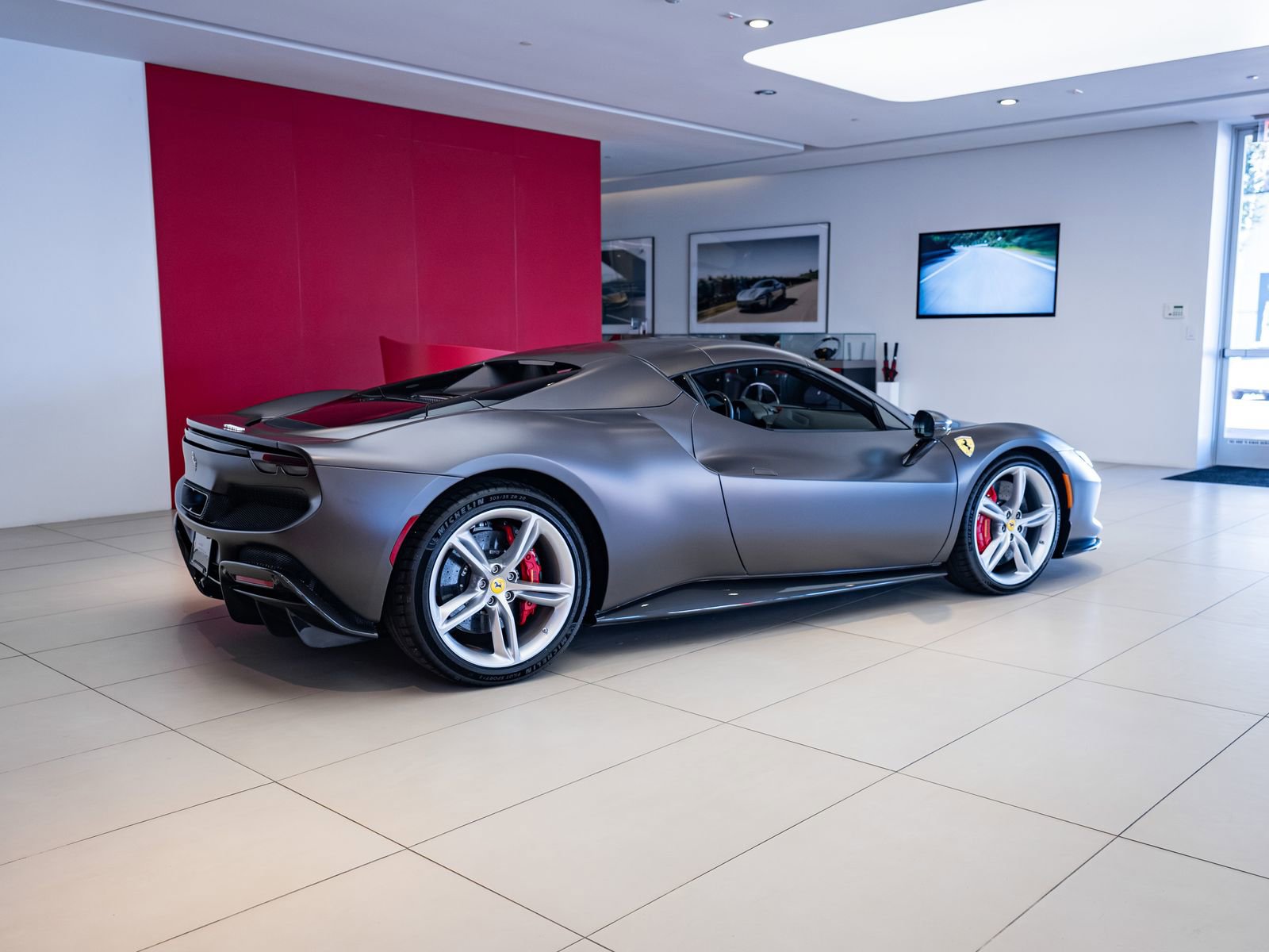 Used 2023 Ferrari 296 GTS image 31