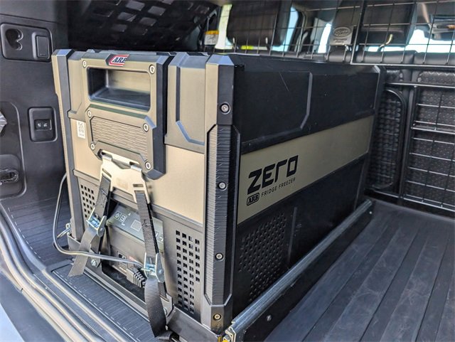 Used 2023 Land Rover Defender 110 S image 8