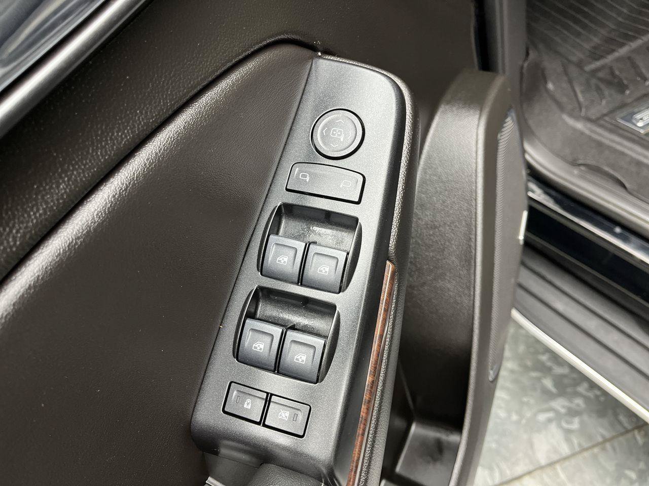 Certified 2020 GMC Yukon SLE w/ SLE Value Package AWD/4WD image 7