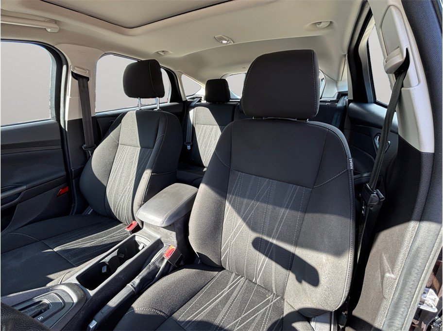 Used 2017 Ford Focus SEL FWD image 15