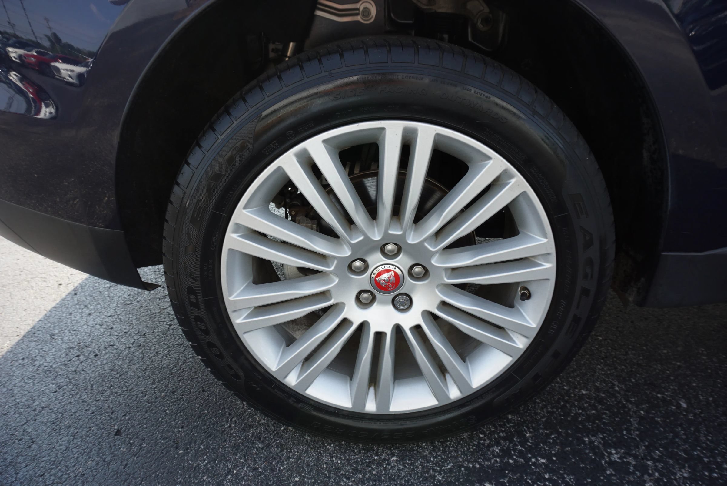 Used 2019 Jaguar F-PACE Portfolio AWD/4WD image 30