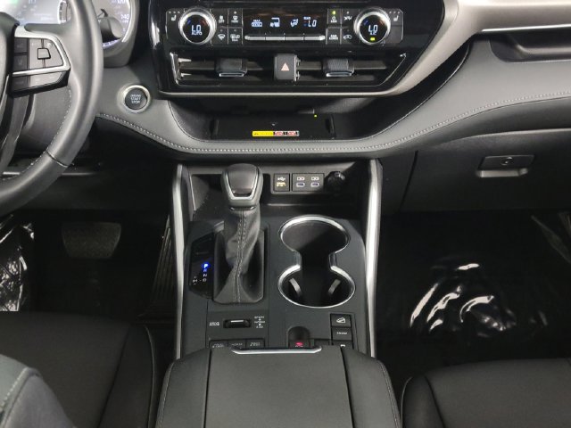 Used 2026 Toyota Highlander XLE AWD/4WD image 26