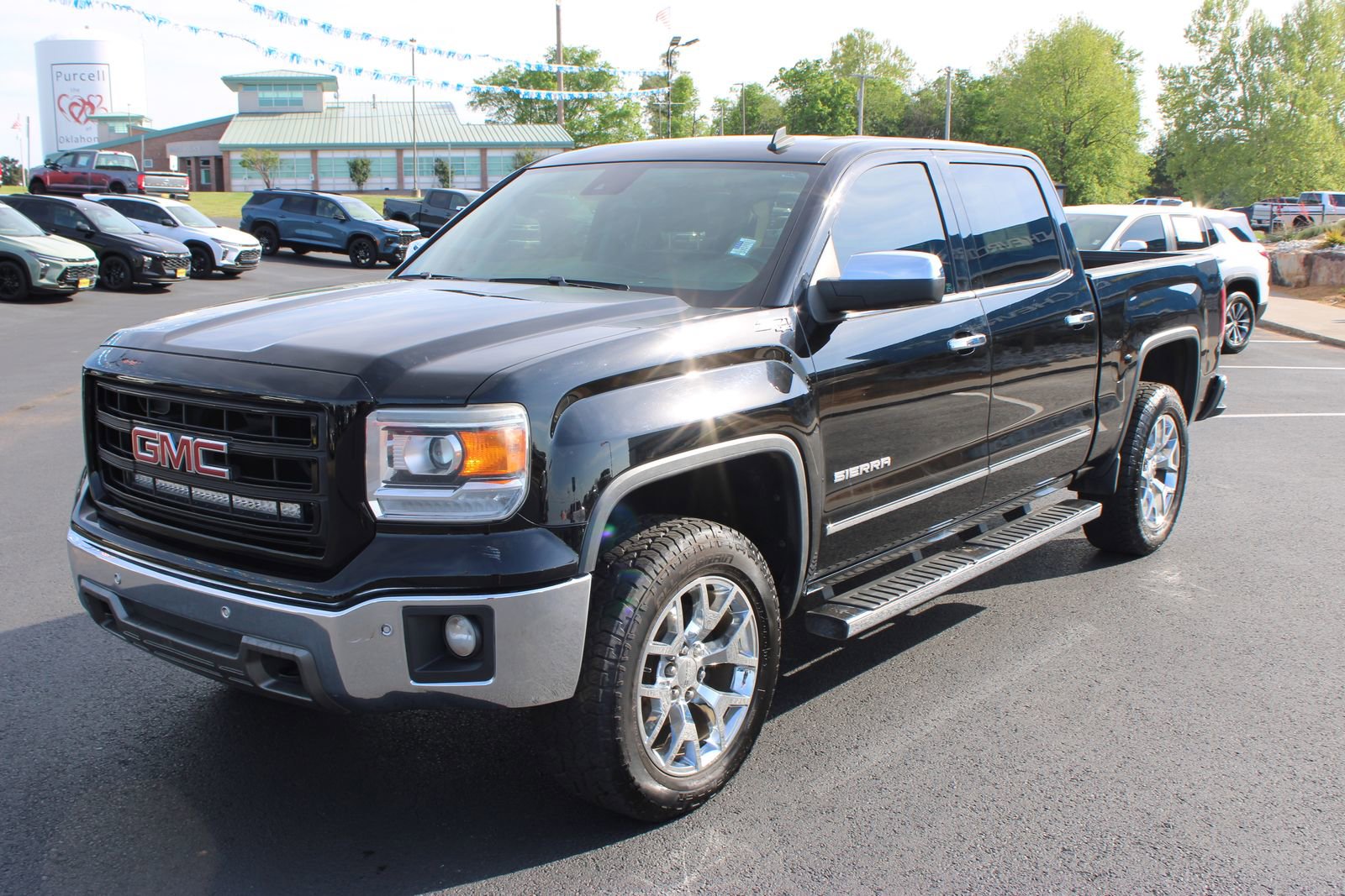 Used 2014 GMC Sierra 1500 SLT w/ SLT Crew Cab Value Package image 4