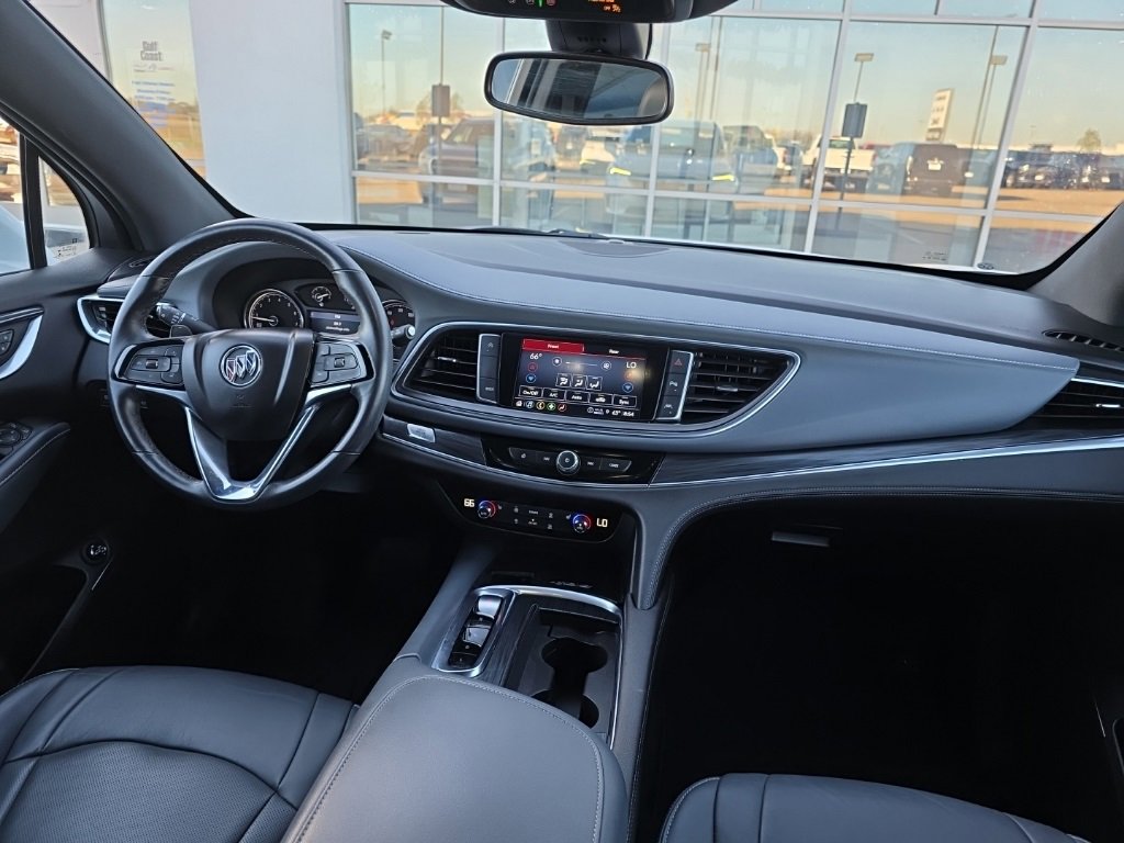 Used 2023 Buick Enclave Essence w/ Sport Touring Edition image 11