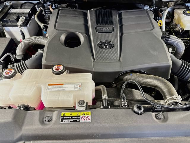 Used 2024 Toyota Tundra SR5 w/ SR5 Convenience Package AWD/4WD image 31