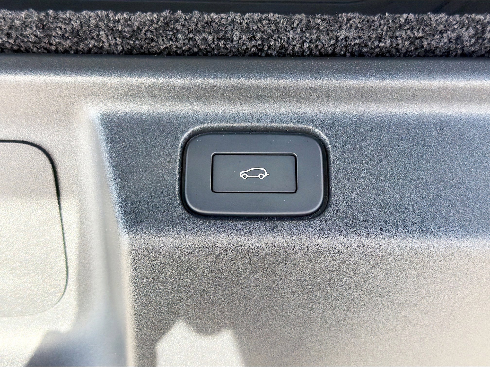 New 2026 Land Rover Range Rover SV image 45