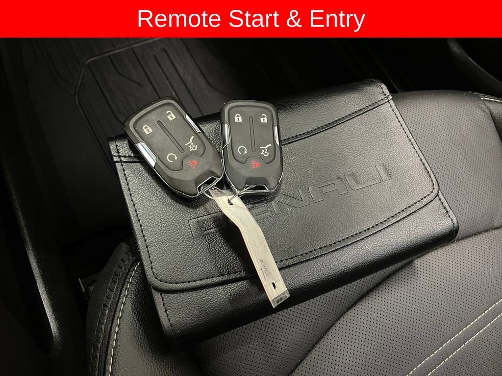 Certified 2024 GMC Terrain Denali w/ Denali Premium Package AWD/4WD image 8
