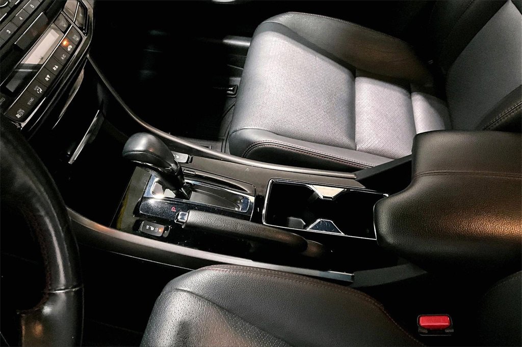 Used 2017 Honda Accord Sport Special Edition image 18