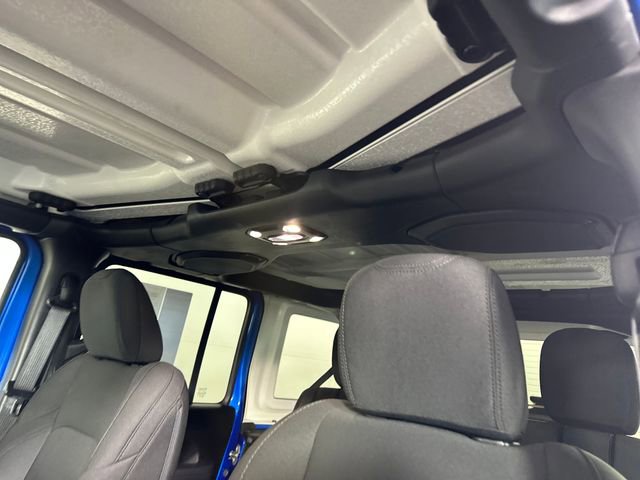 Used 2023 Jeep Wrangler Unlimited w/ Cold Weather Group image 12
