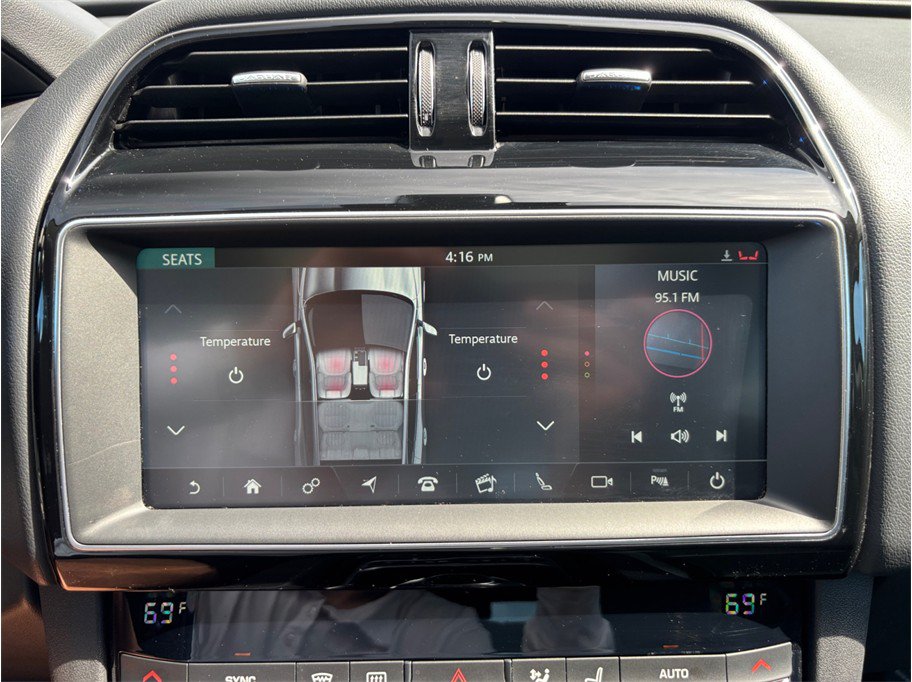 Used 2020 Jaguar F-PACE Premium AWD/4WD image 35
