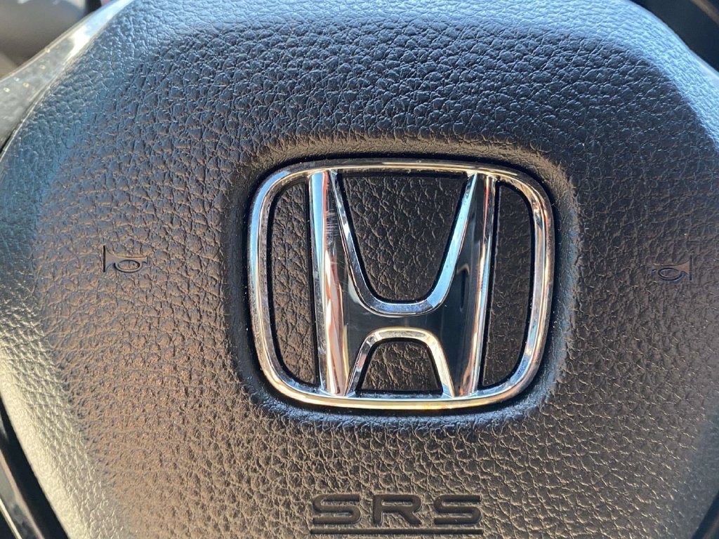 Used 2025 Honda Pilot Black Edition image 32