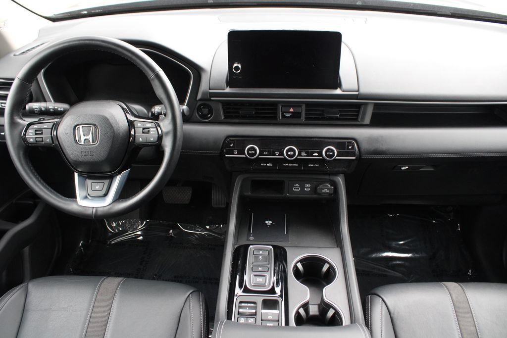 Certified 2025 Honda Pilot Touring image 16