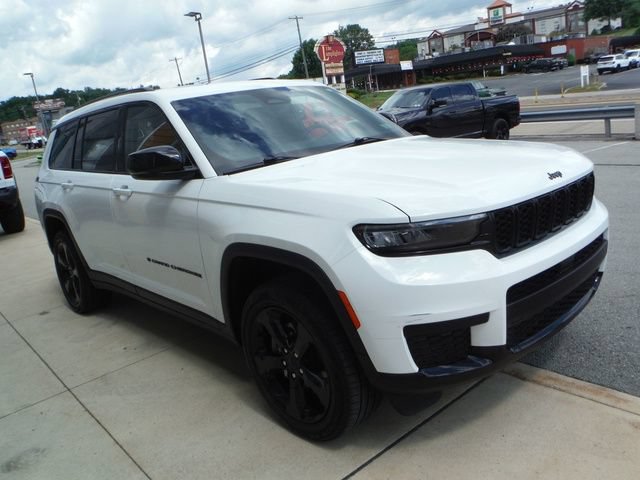 Used 2023 Jeep Grand Cherokee L Laredo AWD/4WD image 8