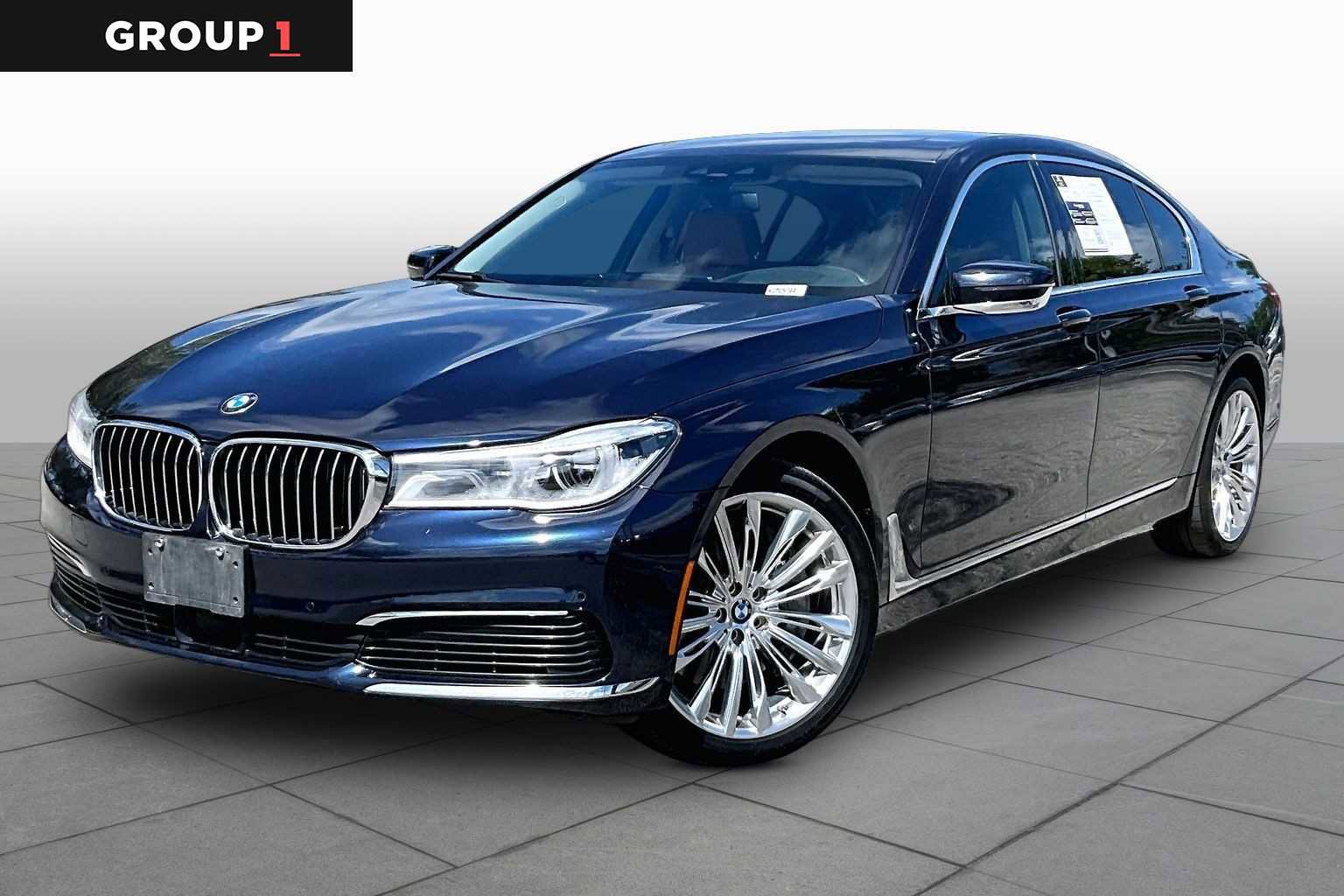 Used 2019 BMW 750i image 1