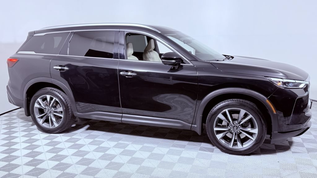 Used 2023 INFINITI QX60 Luxe w/ Cargo Package AWD/4WD image 2