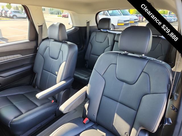 Used 2023 Kia Telluride EX w/ EX Captain's Chair Package image 23